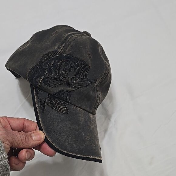 Bass Pro Shops Vintage Brown Fish Embroidered Cap - Picture 1 of 6